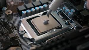 Thermal paste application on CPU